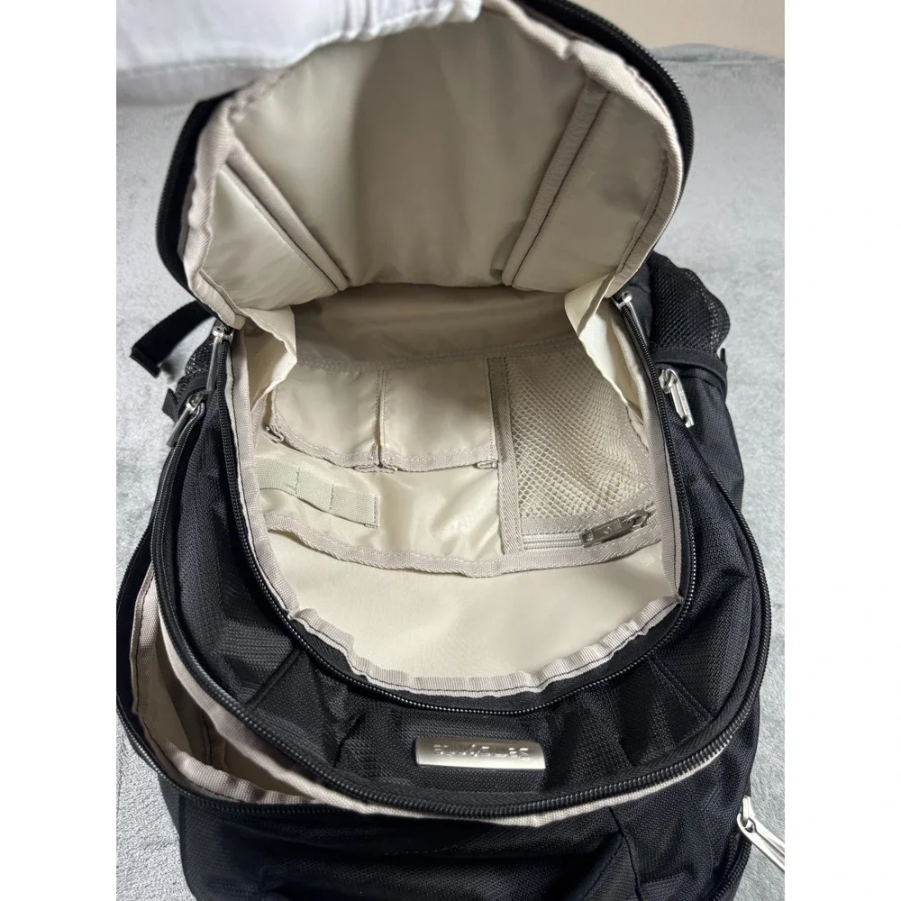 Samsonite Classic Business Perfect Fit Laptop Backpack Black 11T-1577508